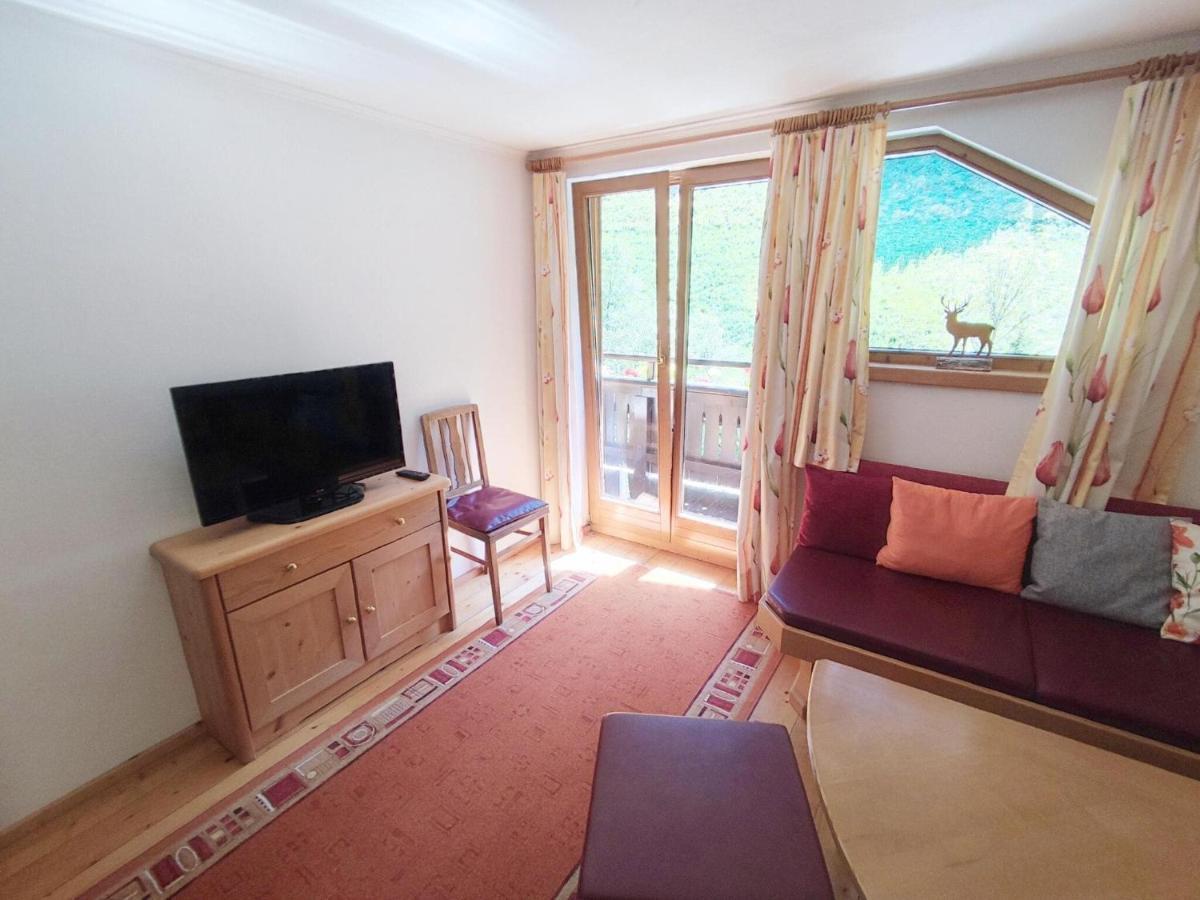 Pretty Holiday Home In Mayerhofen With Balcony Mayrhofen Exterior photo